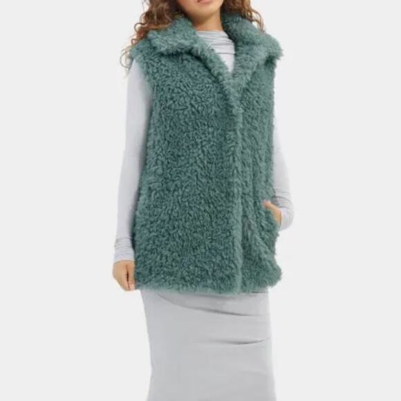 UGG Jackets & Blazers - UGG TAMMIE FAUX FUR VEST GREEN Teddy Fluffy Oversized XL